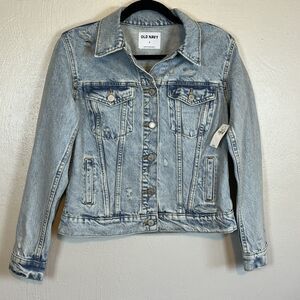 Old Navy Womens Boyfriend Distressed Light-Wash Jean Jacket Size S NWT $45